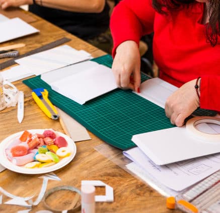 Laboratorio artistico di collage